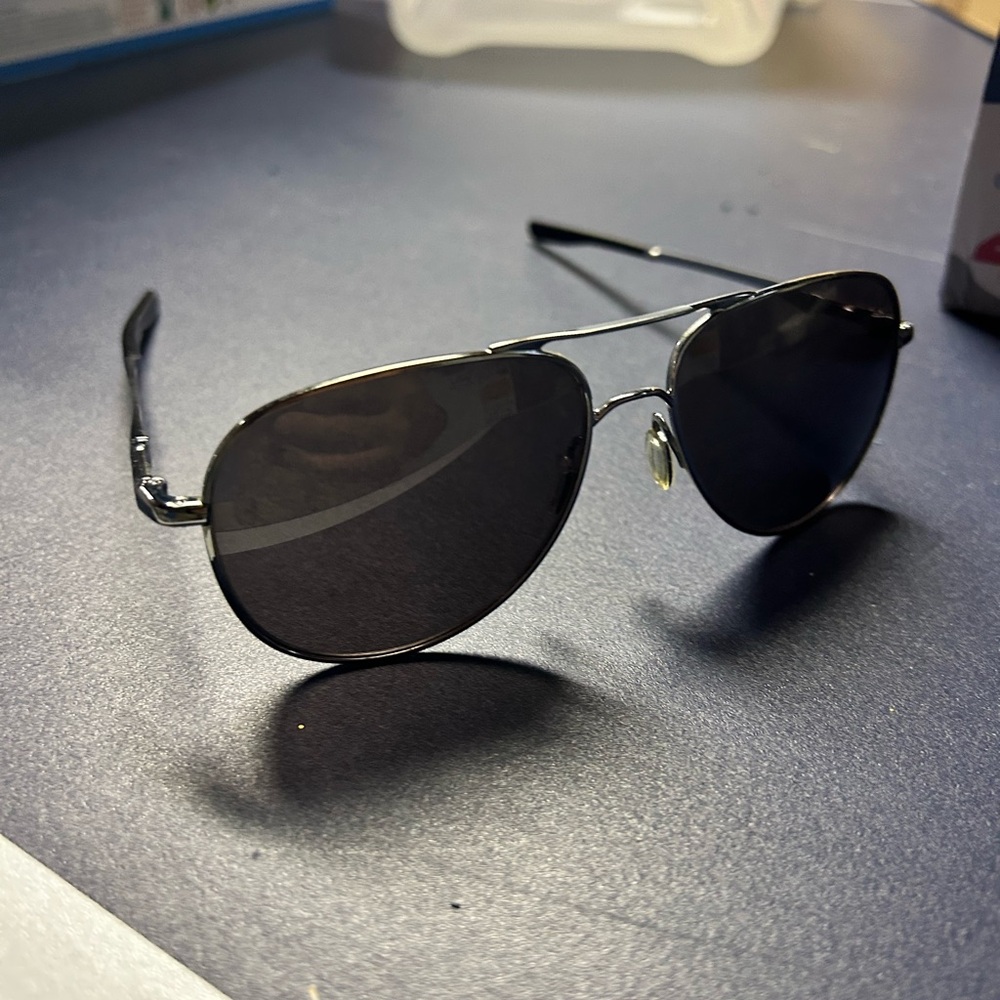 Oakley Elmonts